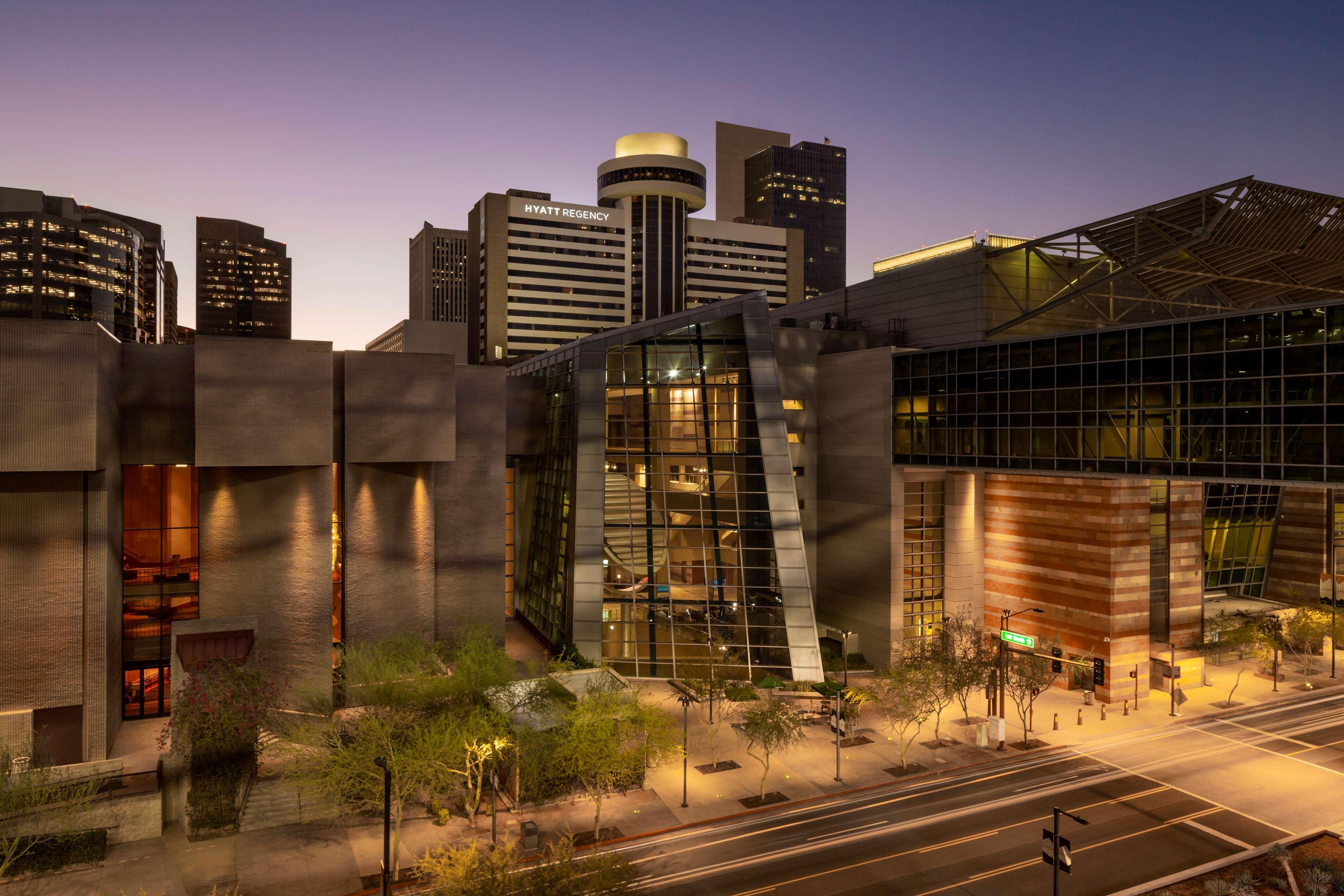 Hyatt Regency Phoenix Downtown - No Destination Fees Zewnętrze zdjęcie